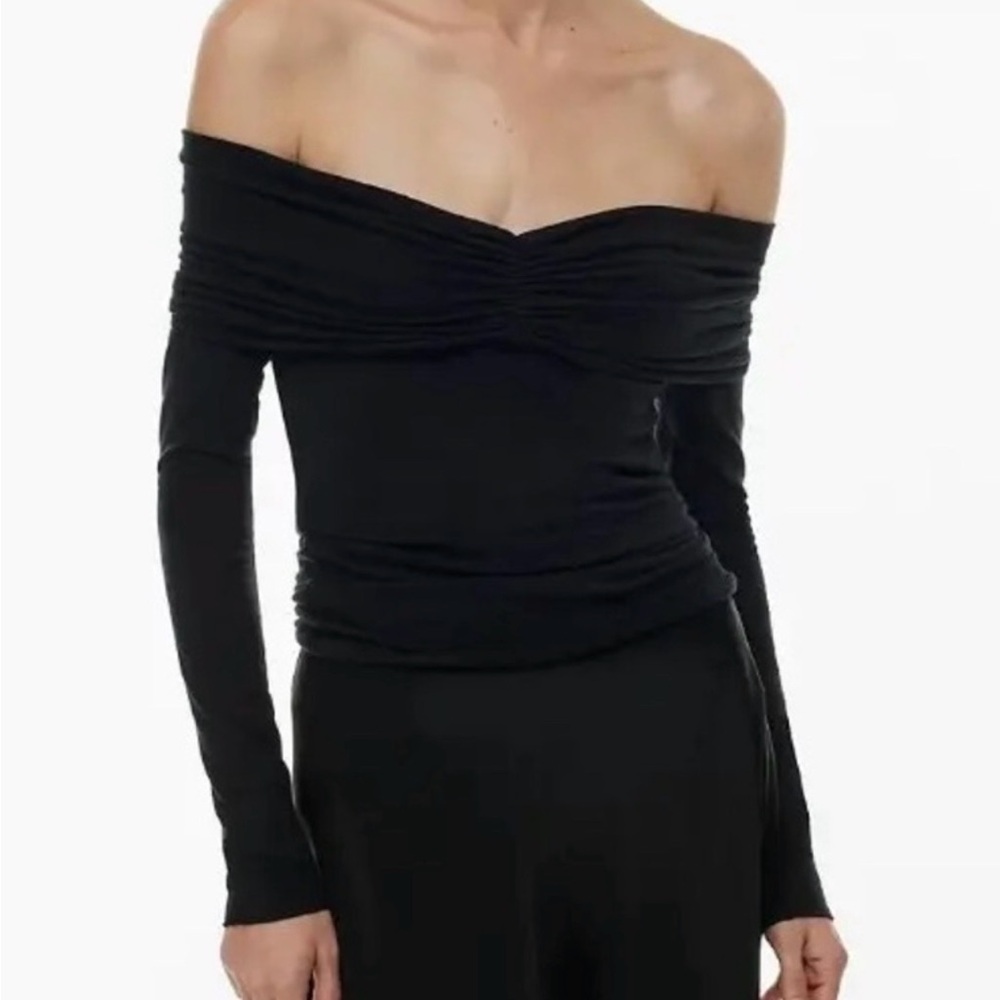 Wilfred Black Off-the-Shoulder Long Sleeve Top